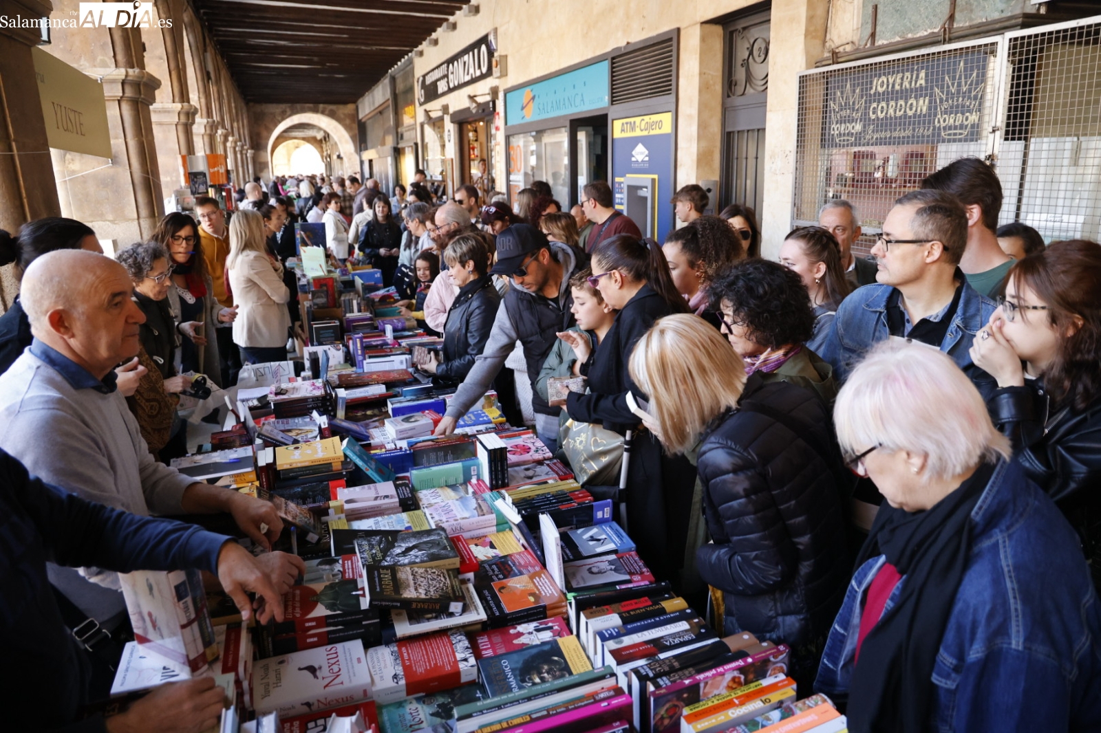 Día del Libro en Salamanca, homenaje a Martín Gaite